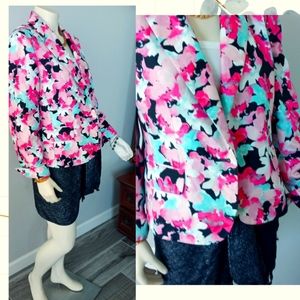 Black Label Floral Jacket woman size 12 pre-owned.